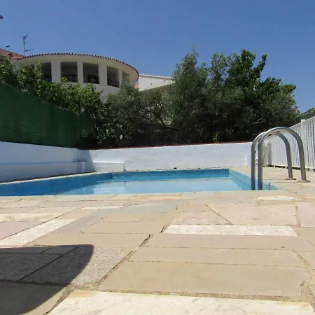 A H Casa Rovira Apto 1 דירה *